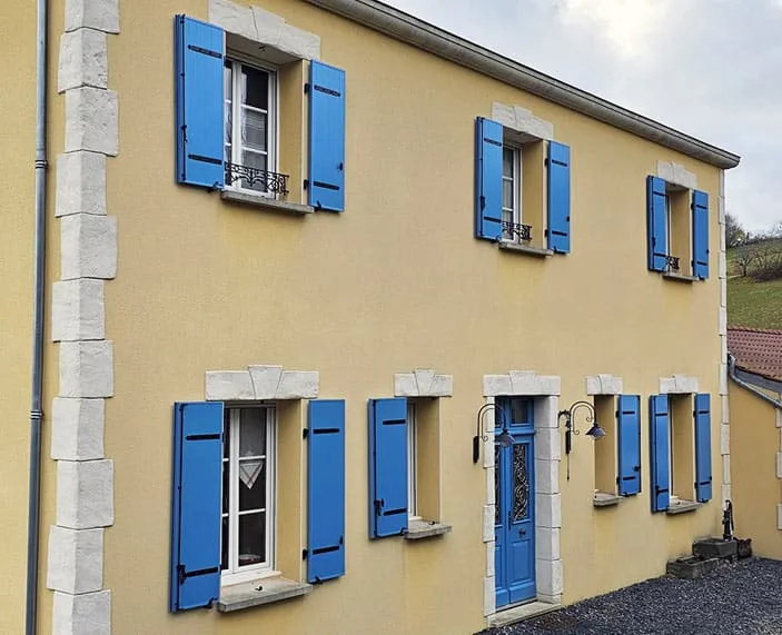 Pose de menuiserie extérieure à Issoire - AJ MENUISERIE